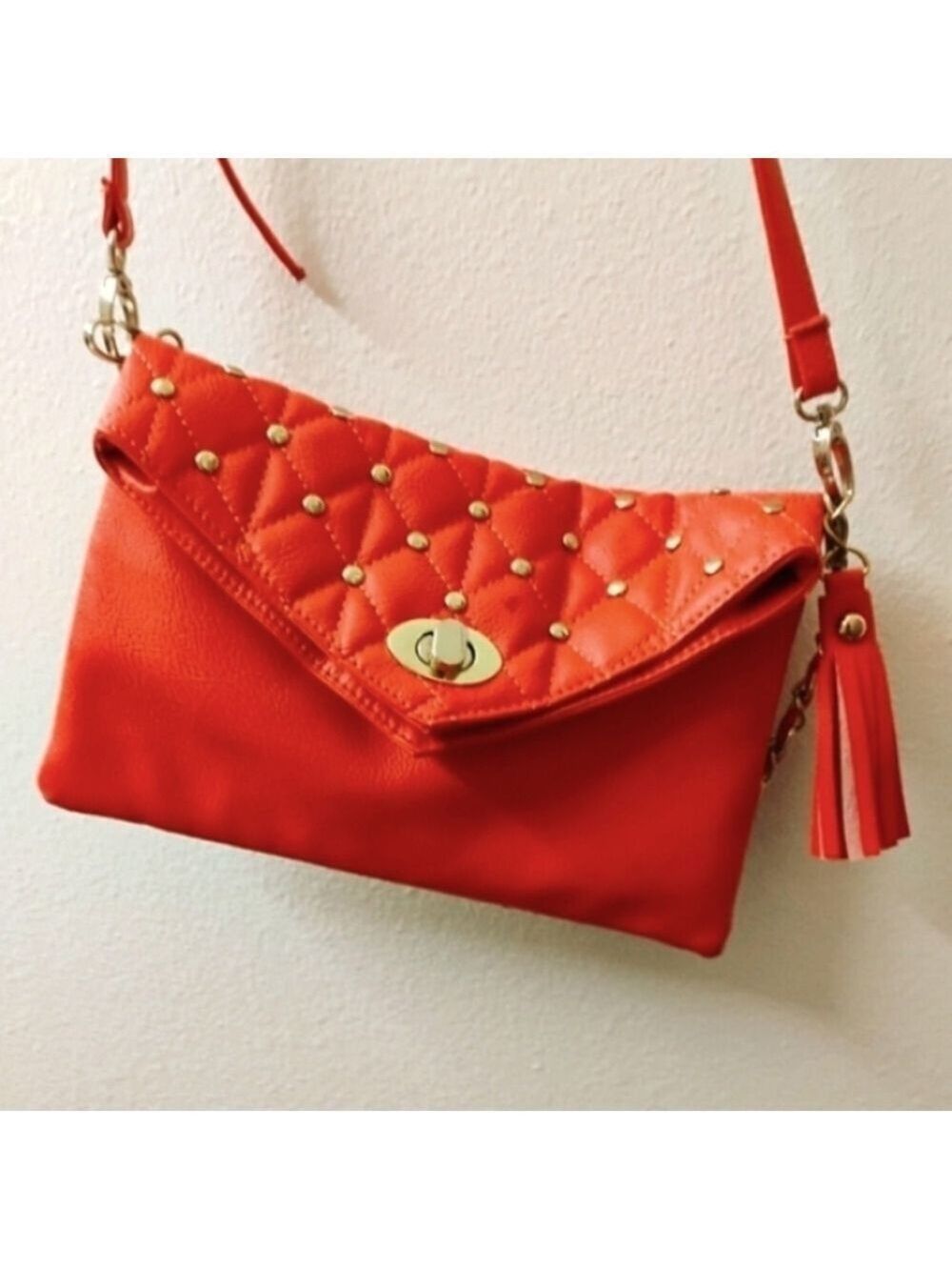 Forever 21 Crossbody/Shoulder Bag Coral Quilted Trending Summer